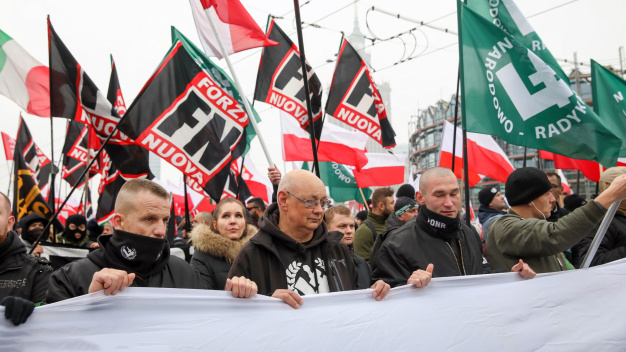  Włoscy neofaszyści, antyislamskie hasła i race w Warszawie 